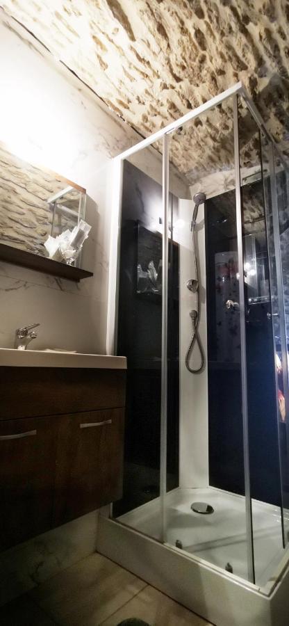 Chambre D Hote De Charme Avec Plein D Authenticite Du 13 Eme Siecle Châteauneuf-du-Pape Exteriör bild